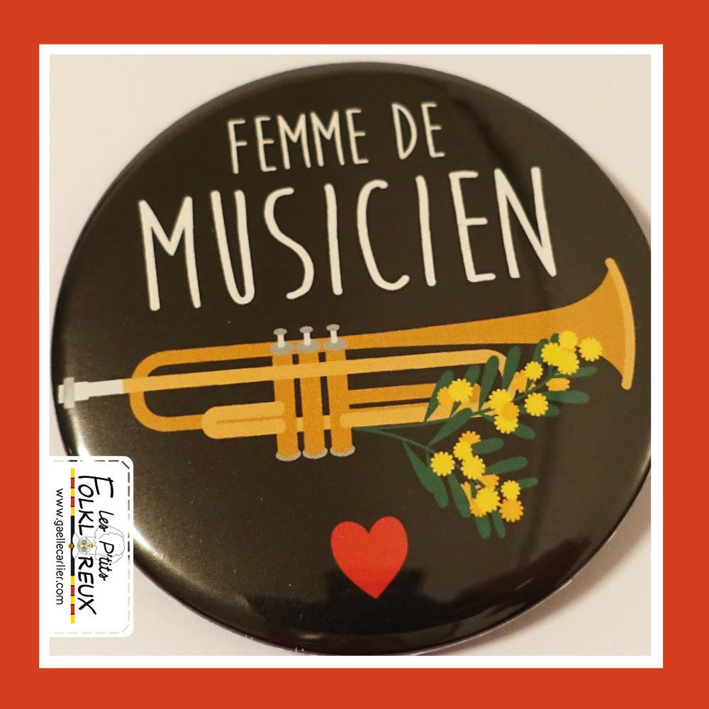 Badge Femme De Musicien Les P Tits Folkloreux